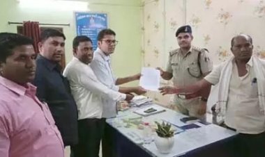 विधायक के खिलाफ सतनामी समाज ने की थाने में शिकायत