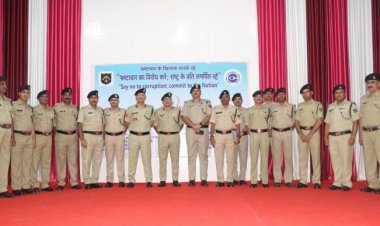 BSF अफसर और कर्मियों ने सत्यनिष्ठा और ईमानदारी से कार्य करने की ली शपथ