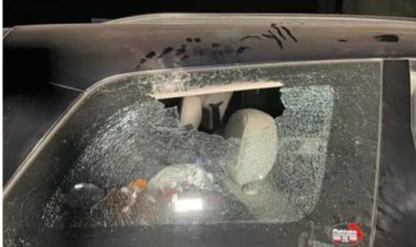 मंत्री के काफिले पर पथराव