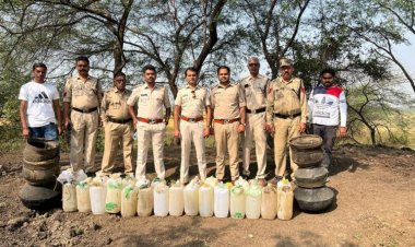 आबकारी विभाग दुर्ग ने 37 दिनों में 19 लाख 34 हजार 705 रूपये की अवैध मदिरा, वाहन एवं अन्य सामग्रियाँ की जब्त