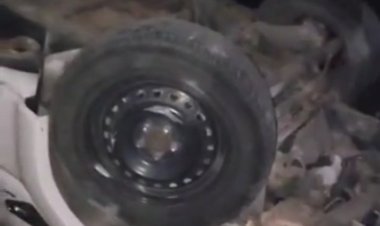 बाइक को ठोकर मार डिवाइडर में जा टकराई तेज रफ्तार कार, बाइक सवार की मौत, कार चालक गंभीर