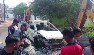 देर रात को कार में लगा दी आग, एक हिरासत में