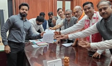 डाक मतपत्रों की कमजोर सुरक्षा व्यवस्था को लेकर भाजपा नेताओं ने जताई नाराजगी, जिला निर्वाचन अधिकारी की टीम की कार्यप्रणाली पर जताया असंतोष