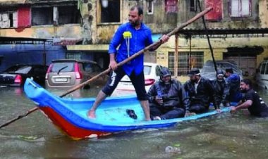 आंध्र प्रदेश में मच सकती है तबाही ! 110 किमी प्रतिघंटे की स्पीड से दोपहर 2 बजे तमिलनाडु तट से टकरायेगा, अब तक 8 लोगों की गई जान