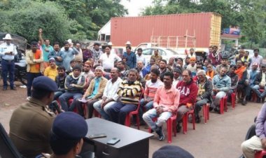 ऑटों चालकों को ट्रैफिक पुलिस की वर्निंग, बिना वर्दी व नशे में न चलाए वाहन