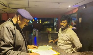 दुर्ग-भिलाई के नामचीन बारों में छापा, बार संचालकों में मचा हड़कंप