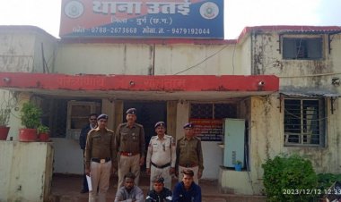 गले में चाकू रखकर लूट, तीन पुलिस गिरफ्त में