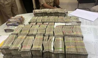 रायपुर में अनाज कारोबारी के ठिकाने से 2 करोड़ रुपये से अधिक की बेहिसाब नकदी जब्त