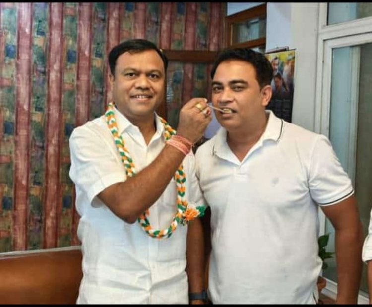 दीपक बैज को पुन कांग्रेस अध्यक्ष छत्तीसगढ़ और डॉक्टर चरण दास महंत को नेता प्रतिपक्ष छत्तीसगढ़ बनाए जाएं की बधाई दी सचिव प्रदेश कांग्रेस अयूब खान ने