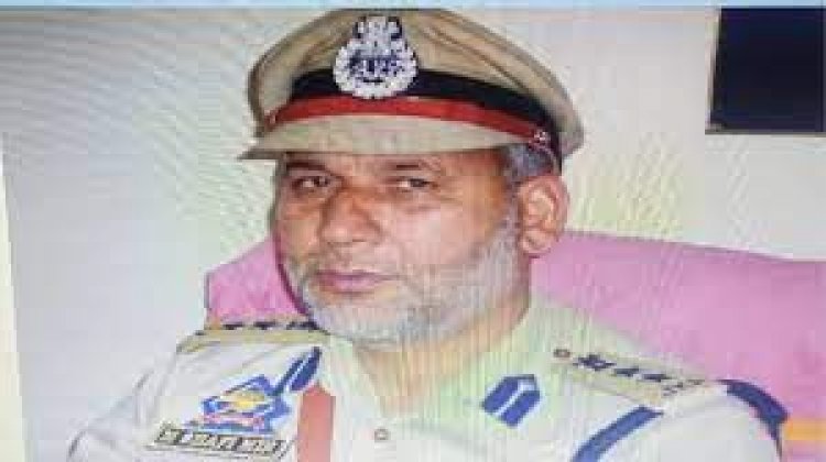 नमाज पढ़ने के दौरान रिटायर्ड पुलिस अफसर पर आतंकियों ने बरसाई गोली, मौत