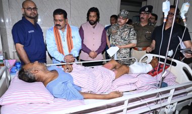 बीजापुर घटना में घायल जवान की पत्नी से गृह मंत्री ने कहा, बहन यह पीड़ा हम सबकी है हम अपने जवानों के साथ हर स्थिति में खड़े हैं