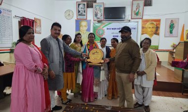 मेटल माइंस वर्कर्स यूनियन द्वारा सेवानिवृत्त वरिष्ठ सदस्य एवं पदोन्नत कर्मचारी साथियों का किया गया सम्मान