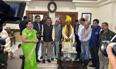 आज नववर्ष के बेला मे विधि प्रकोष्ठ भाजपा भिलाई के संयोजक  बृजेन्द्र कुमार गुप्ता अधिवक्ता एवं विधि प्रकोष्ठ भिलाई के सदस्य गण द्वारा मुख्य्मंत्री  से सौजन्य मुलाक़ात