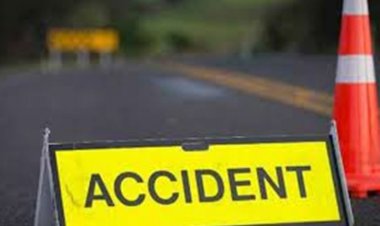 बस-ट्रक की टक्कर, 12 की मौत, 30 घायल