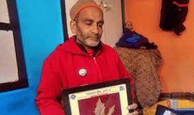 मिलिए कश्मीर के रक्त पुरुष.....40 सालों से दे रहे लोगों को खून