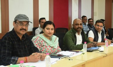 इलेक्ट्रानिक्स एवं सूचना प्रौद्योगिकी विभाग की प्रमुख सचिव द्वारा समीक्षा बैठक समीक्षा बैठक