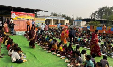 सेवा कार्यों के 7 वर्ष पूर्ण होने पर 700 गौ एवं 700 जरूरतमंद बच्चों की सेवा की गई