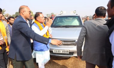 मुख्यमंत्री  विष्णुदेव साय सूरजपुर जिले के जमदेई ग्राम में अखिल भारतीय बिंझिया समाज के महासम्मेलन में हुए शामिल