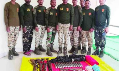 नक्सली कैंप ध्वस्त, बड़ी मात्रा में गोला बारूद जब्त