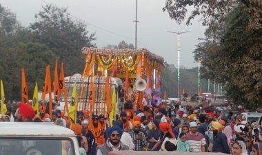 गुरु गोविंद सिंह जी के प्रकाश पर्व पर कोहका गुरुद्वारे से निकाला नगर कीर्तन, जगह-जगह हुआ स्वागत