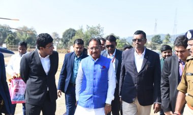 मुख्यमंत्री  विष्णु देव साय सरगुजा सम्भाग के जशपुर जिले के अंतर्गत आने वाले ग्राम बगीचा पहुंचे