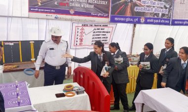 सडक सुरक्षा माह के दूसरे दिन ,कृष्णा पब्लिक स्कूल कुटेला भाठा के छात्र-छात्राओं को यातायात नियम संबंधी  दिया प्रशिक्षण