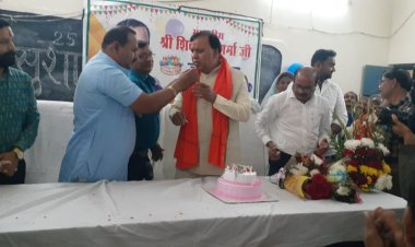 बीजेपी प्रदेश उपाध्यक्ष शिवरतन शर्मा को जन्म दिन की बधाई देने वालों का सुबह से लगा रहा भीड का ताता