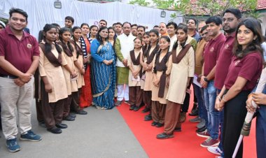 मुख्यमंत्री  विष्णु देव साय ने जय श्री राम के उद्घोष के साथ राम रथ को झंडी दिखाकर किया रवाना