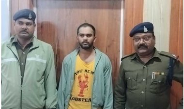 समूह लोन दिलाने के नाम पर महिलाओं से लाखों की ठगी, लोन की रकम अपने खाते में कर लिया ट्रांसफर, नाबालिग सहित दो गिरफ्तार