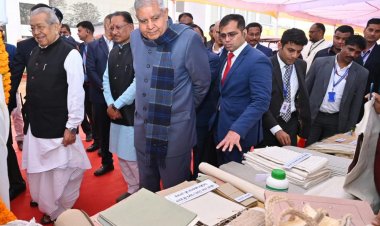 उप राष्ट्रपति  जगदीप धनखड़, राज्यपाल  विश्वभूषण हरिचंदन और मुख्यमंत्री श्विष्णु देव साय इंदिरा गाँधी कृषि विश्वविद्यालय रायपुर के 38 वें स्थापना समारोह में शामिल हो रहे है