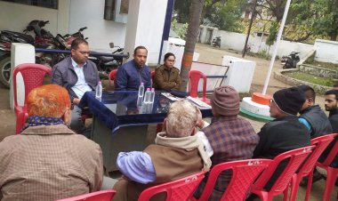 भाटापारा शहर पुलिस द्वारा अयोध्या राम मंदिर प्राण प्रतिष्ठा कार्यक्रम के तहत भाटापारा में आयोजित होने वाले विभिन्न कार्यक्रमों में शांति एवं आवश्यक सुरक्षा व्यवस्था बनाए रखने हेतु शांति समिति की बैठक का किया गया आयोजन