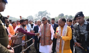 मुख्यमंत्री विष्णु देव साय पहुंचे शिवरीनारायण हेलीपेड