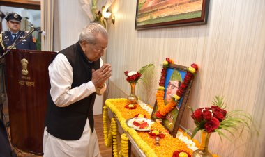 राज्यपाल विश्वभूषण हरिचंदन ने नेताजी सुभाषचंद्र बोस की जयंती पर उन्हें नमन किया