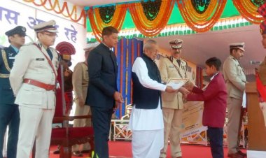 राज्य वीरता पुरस्कार: राज्यपाल ने चार बच्चों को किया सम्मानित