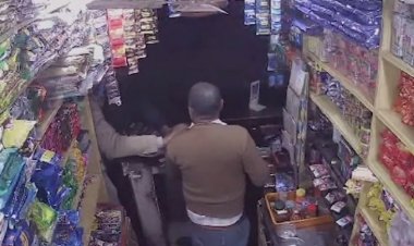 पान दुकान वाले को पीटने वाले 2 पुलिसकर्मी हुए लाइन अटैच