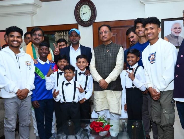 नन्हें कदमों की ऊंची छलांग’ : मुख्यमंत्री ने अबुझमाड़ मलखम्ब अकादमी के हुनरमंद खिलाड़ियों की शानदार उपलब्धियों को सराहा