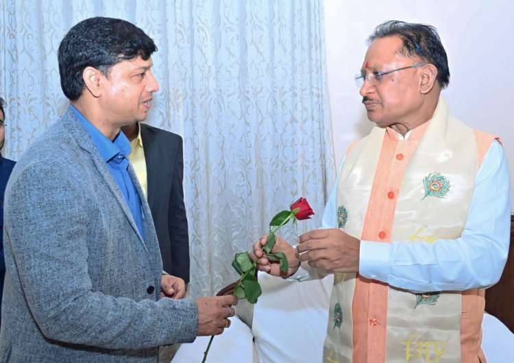 जनसंपर्क विभाग के आयुक्त मयंक श्रीवास्तव ने मुख्यमंत्री साय से की सौजन्य मुलाकात जनसंपर्क विभाग