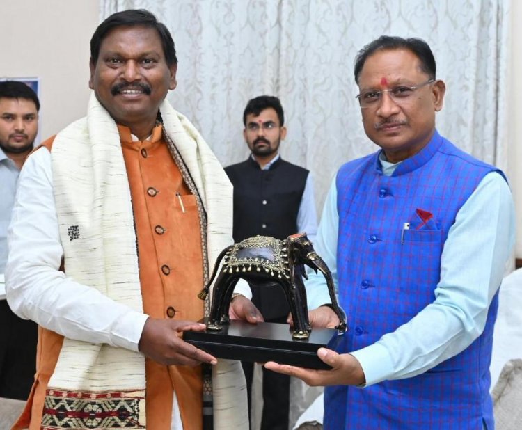 मुख्यमंत्री साय से केंद्रीय कृषि और किसान कल्याण मंत्री अर्जुन मुंडा ने की सौजन्य मुलाकात