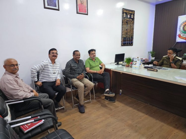 नशे के खिलाफ चलाई जा रही मुहिम के तहत, अतिरिक्त पुलिस अधीक्षक शहर ने मेडीकल स्टोर के संचालकों की ली मिटिंग