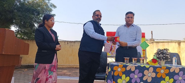 ब्रिलियंट पब्लिक स्कूल बनारी, जांजगीर में विजय अग्रवाल (एस.पी. जांजगीर) के द्वारा छात्रों का कैरियर काउंसलिंग