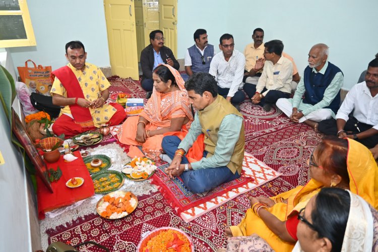 मंत्री टंकराम वर्मा ने तिल्दा में विधायक कार्यालय का किया उद्घाटन
