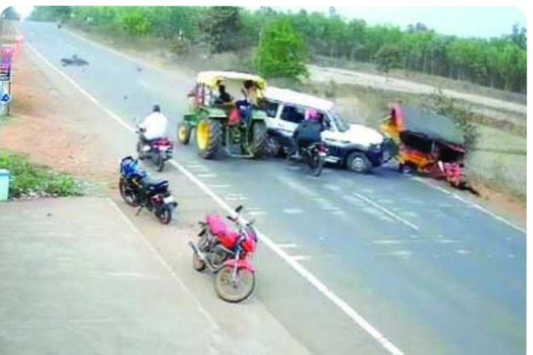 दर्दनाक सड़क हादसे में महिला सहित 7 लोगों की मौत