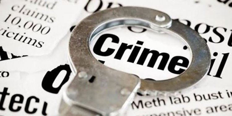 घर से जेवर और नगदी रकम की चोरी के मामले में पुलिस ने एक नाबालिग सहित तीन आरोपियों को किया गिरफ्तार