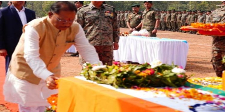 सुकमा में नक्सलियों के साथ हुए मुठभेड़ में बलिदान जवानों को CM साय ने दी श्रद्धांजलि