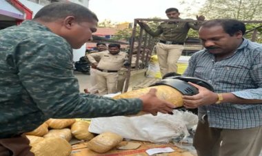 21 लाख का गांजा पकड़ाया, हेलमेट में छुपा कर कर रहे थे तस्करी