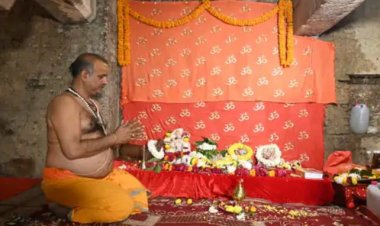 ज्ञानवापी तहखाने में कोर्ट-ऑर्डर के बाद 8 घंटे में पूजा