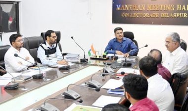 कामों में रूचि नहीं लेने वाले ठेकेदार होंगे ब्लेक लिस्टेड : कलेक्टर