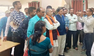 रायपुर की टिश्यू कल्चर लैब का बालोद जिले के गन्ना कृषकों ने किया भ्रमण