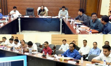 निर्माण कार्यो में लापरवाही बरतने वाले एजेंसी एवं ठेकेदार पर करें कड़ी कार्रवाई -कलेक्टर