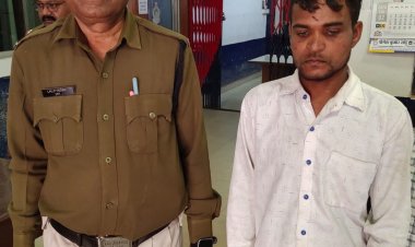 आम लोगो को धारदार चाकू लहराकर डरा धमका रहा था, दुर्ग पुलिस ने मौके पर आरोपी को किया गिरफ्तार